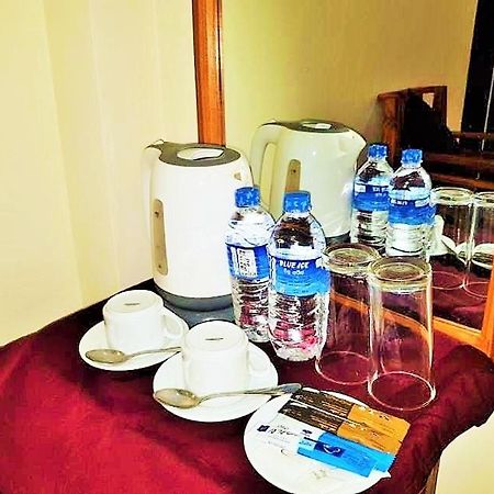 Luxury Everest Hotel 亭可马里 外观 照片