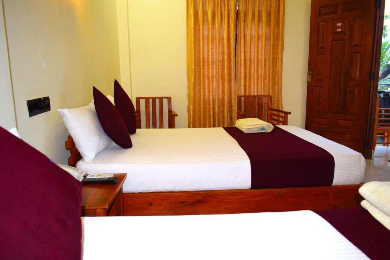 Luxury Everest Hotel 亭可马里 外观 照片
